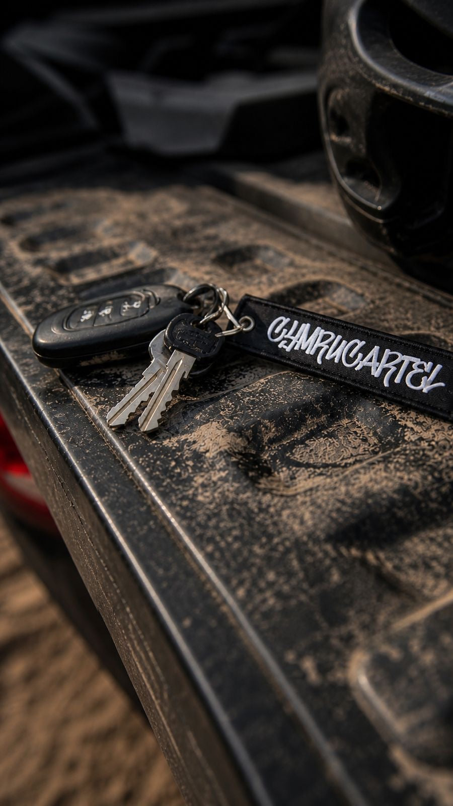 GRAFFITI TEXT KEYCHAIN®️
